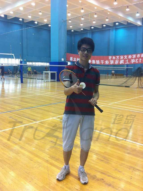 2013年5月20日羽毛球大会总冠军获得者“David”