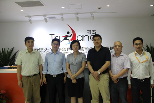 虹口区人大副主任兼区科委主席谢榕榕莅临珍岛营销考察调研